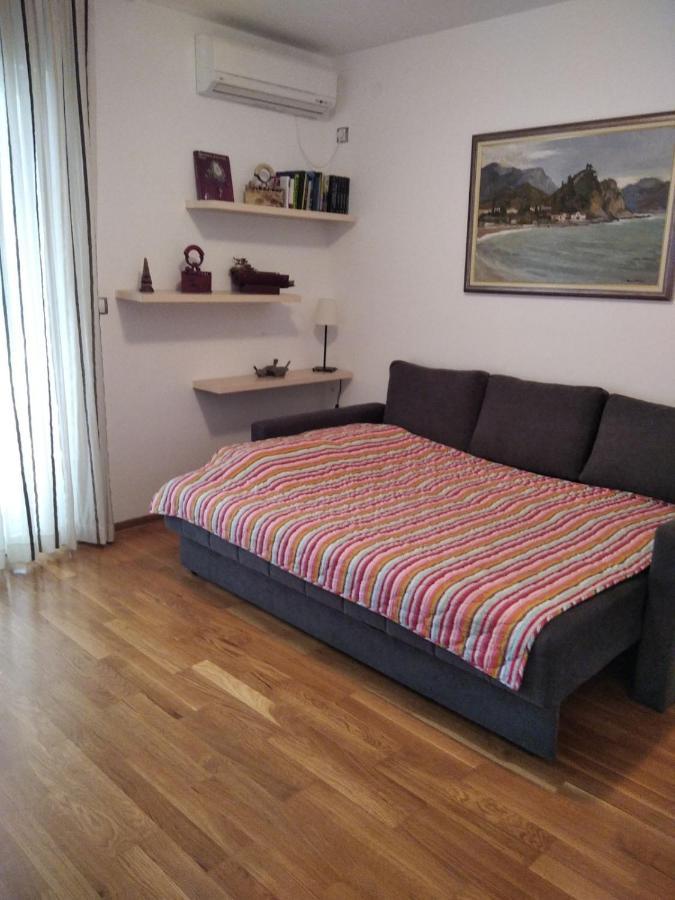 Apartmani Petrovac Na Moru Luaran gambar