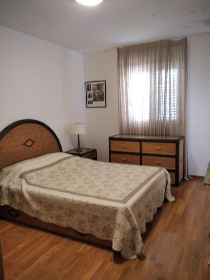 Apartmani Petrovac Na Moru Luaran gambar