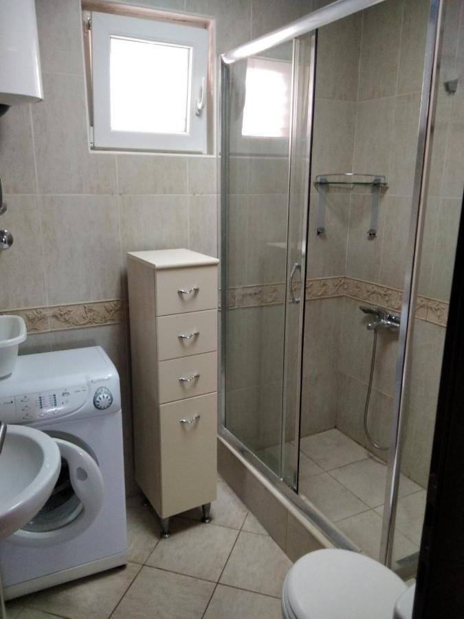 Apartmani Petrovac Na Moru Luaran gambar